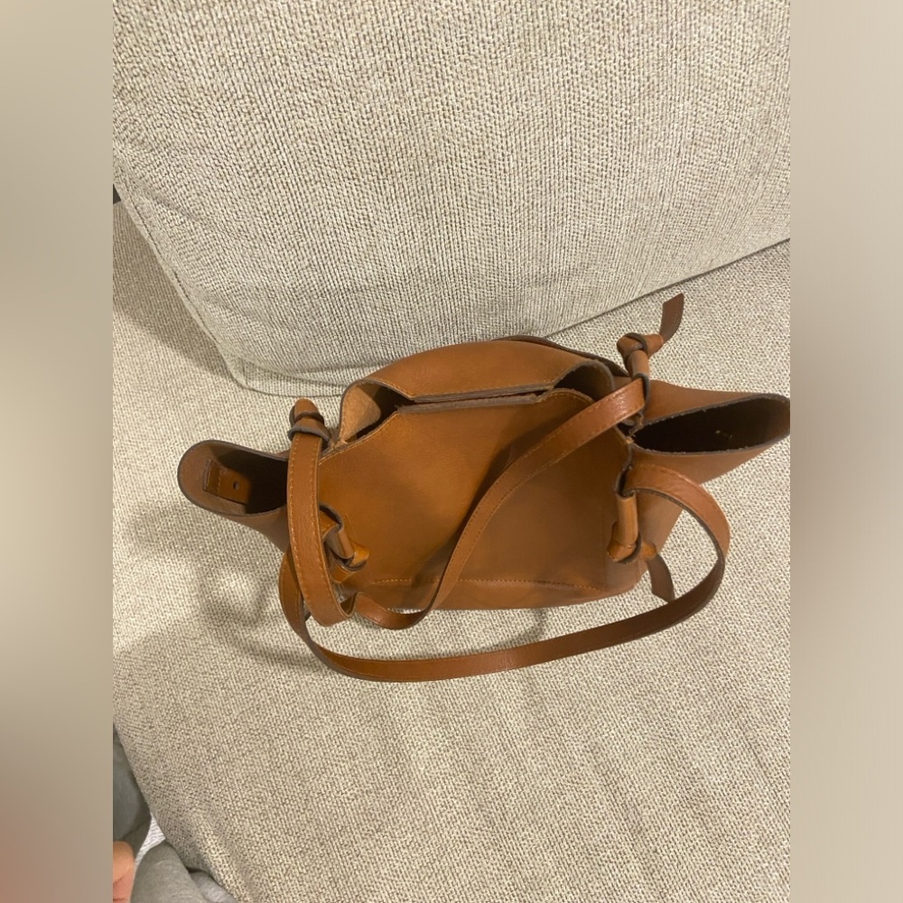 Madewell Knotted Leather Tote Bag - Picture 6 of 9